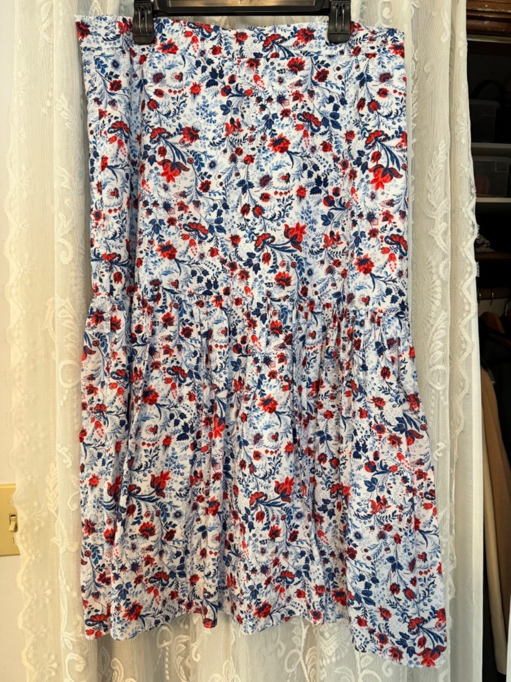 Ann Taylor Floral Tiered Midi Skirt, Lined, 14 - Picture 2 of 5